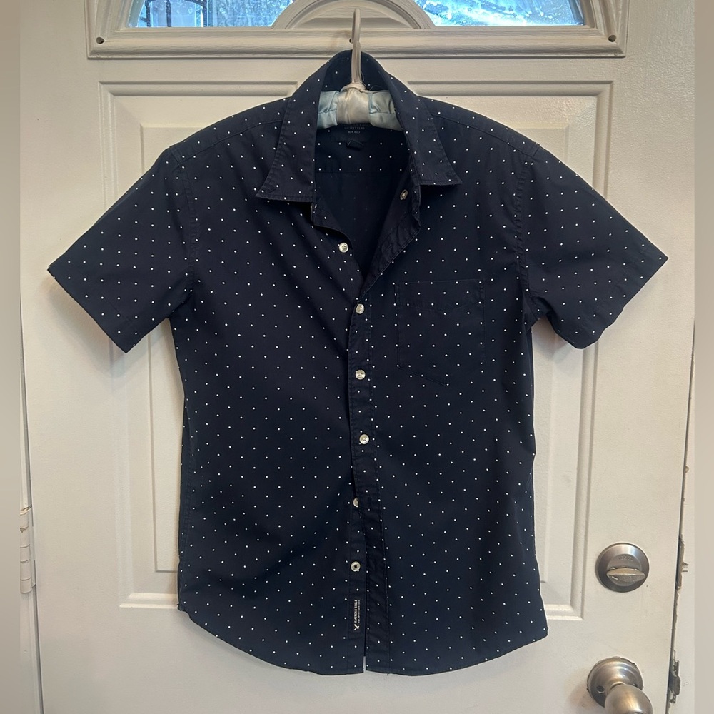 4/$20🌷 American Eagle Outfitters Navy Polka Dot Shirt 👕 Men’s XS / Youth